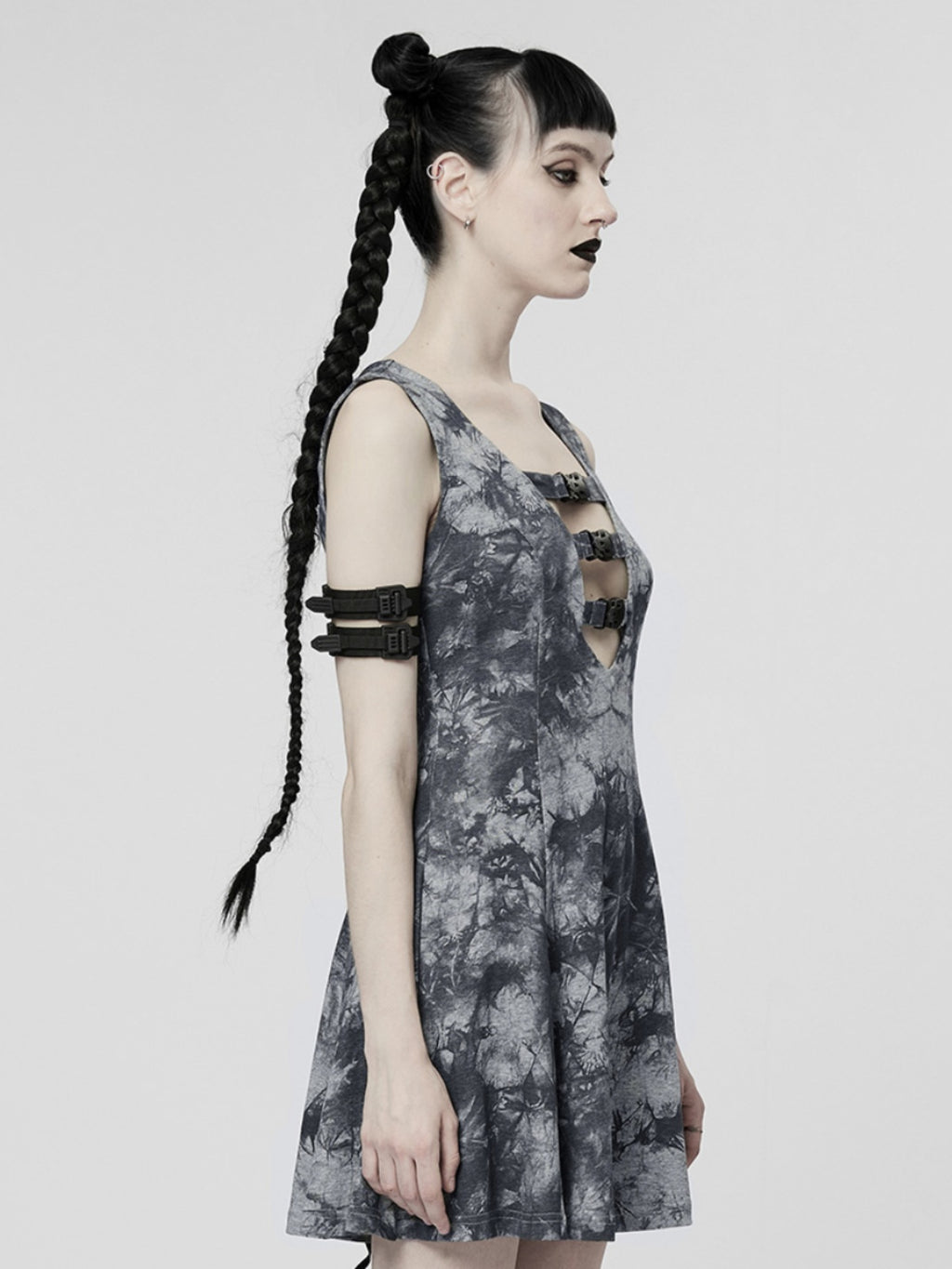 Cyber Sleeveless Backless Chiffon Dress